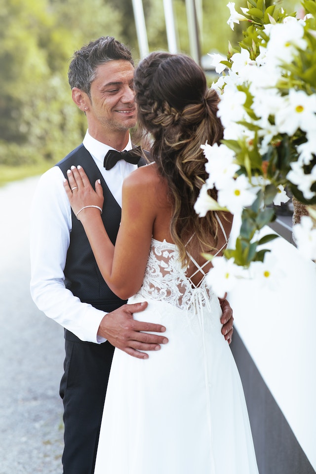 Phụ kiện vest làm nổi bật chú rể